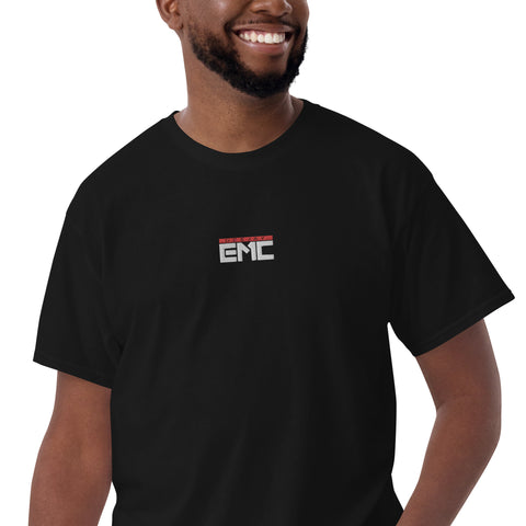 Twitcherlab/DJ-EMC - T-Shirt mit Stick mit weißem Stick und Außenetikett