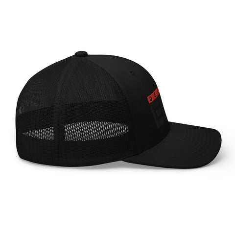 Twitcherlab/DJ-EMC - Trucker Cap mit schwarzem Stick